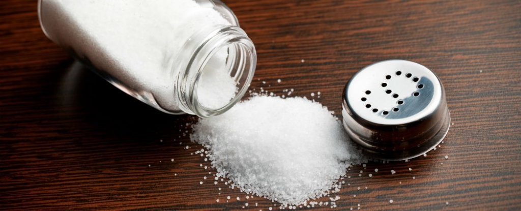  آیا مصرف زیاد نمک به قلب آسیب می رساند ؟