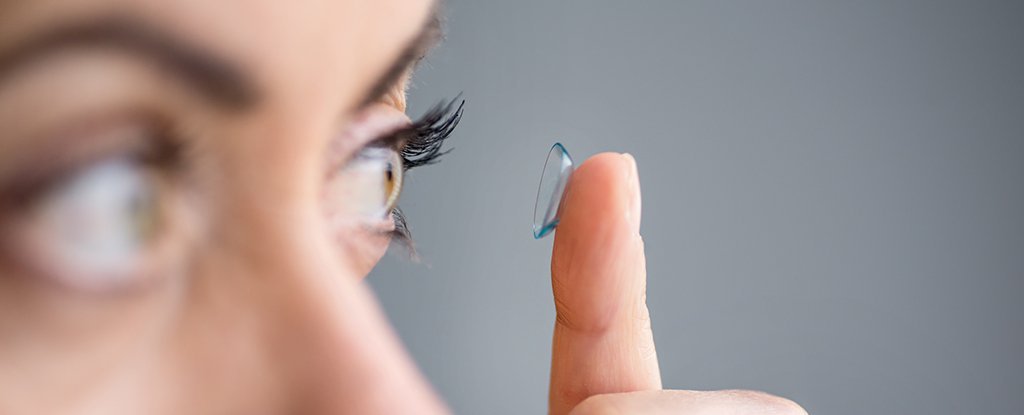  اختراع نوع جدیدی از لنزهای تماسی که از چشم محافظت می کند