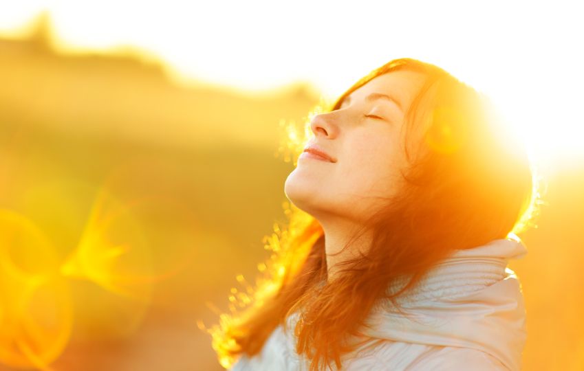 10 اصل همیشگی شاد بودن و مثبت اندیشی در شرایط سخت زندگی