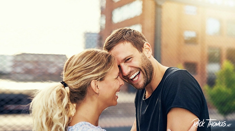  نکاتی جالب درباره تفاوت شادی در مردان و زنان