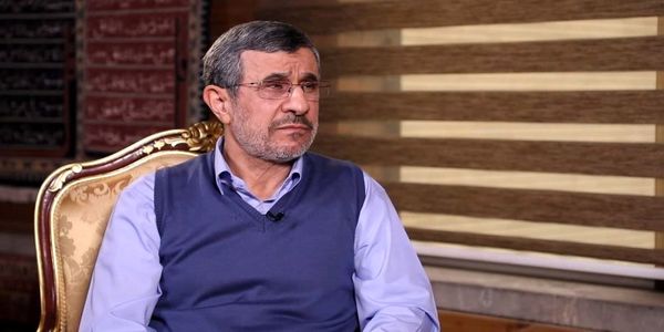  احمدی‌نژاد : اجازه پخش سریال قهوه تلخ مهران مدیری را من گرفتم